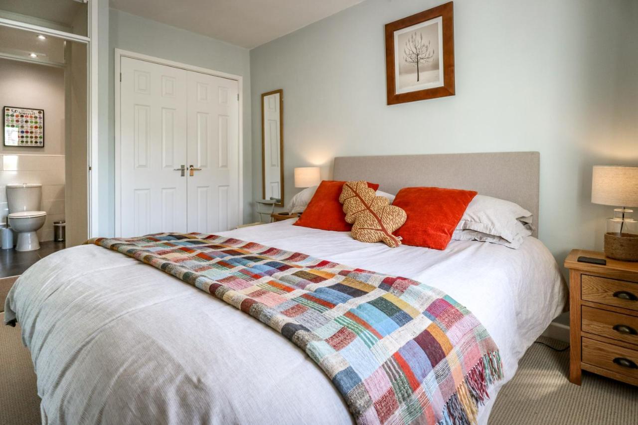 Upper Beeches Villa Oakhill Bagian luar foto