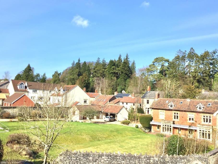 Upper Beeches Villa Oakhill Bagian luar foto