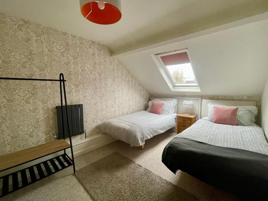 Upper Beeches Villa Oakhill Bagian luar foto